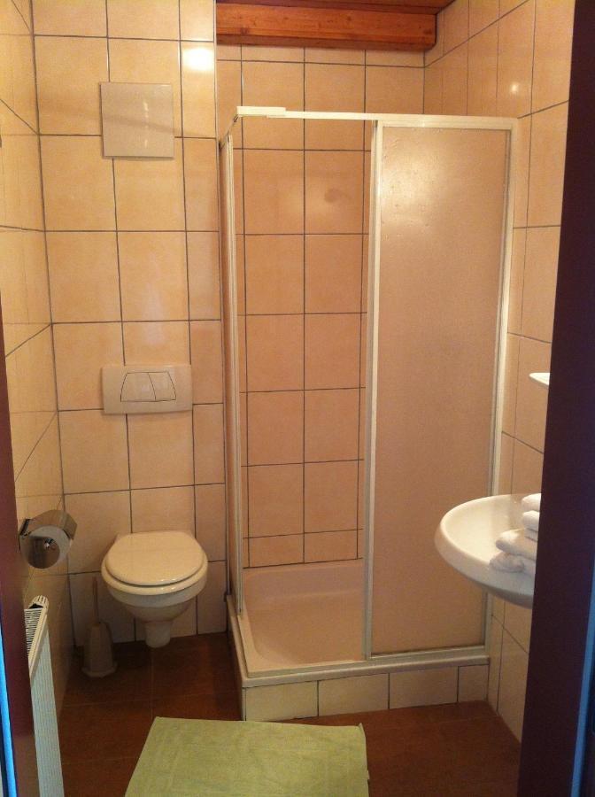 Gasthof Pension Steinberger Sankt Georgen im Attergau Zimmer foto